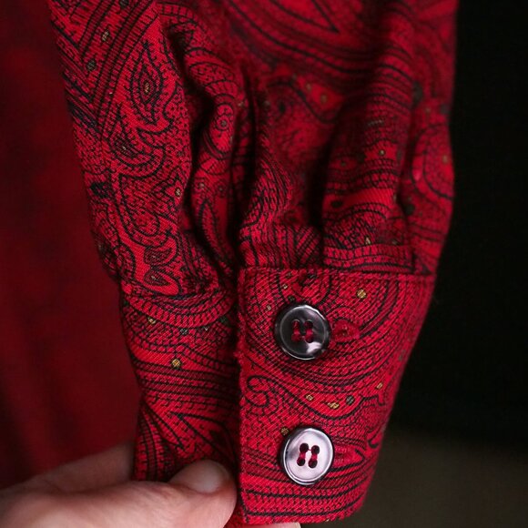 Liz Claiborne | Like NEW Vintage Red Paisley Blouse and Skirt Set in Wool Blend - Picture 4 of 9